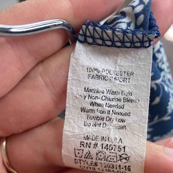 Altar'd State blue and white off the shoulder crop top - Picture 11 of 11